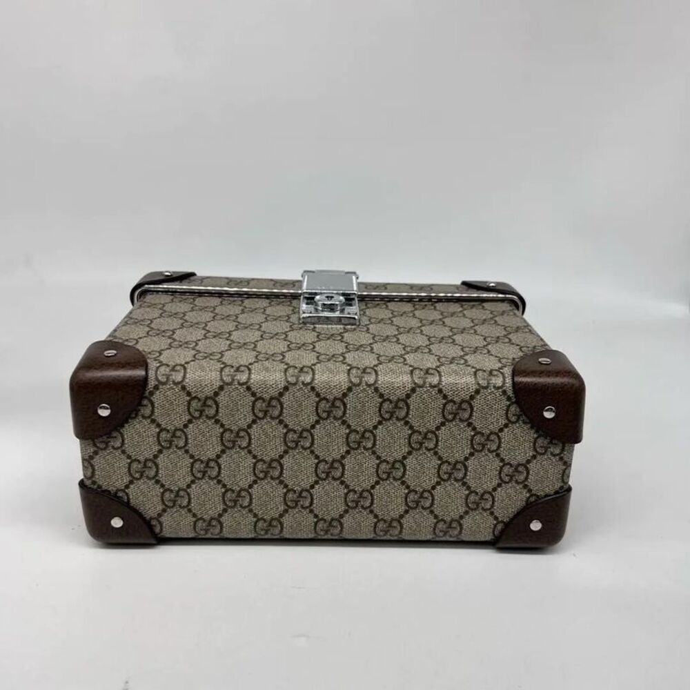 Gucci Women Pre-Loved Bag Very Good Condition - Picture 7 of 9